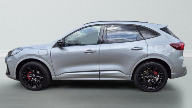 Ford Kuga image 3