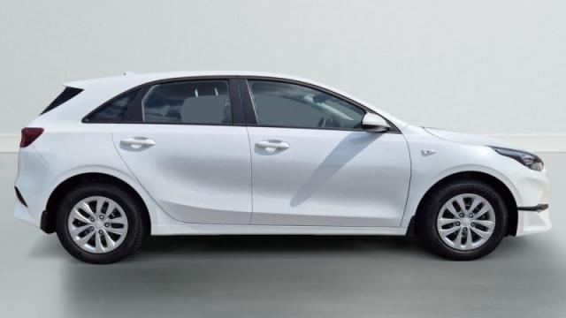 Kia Ceed image 2