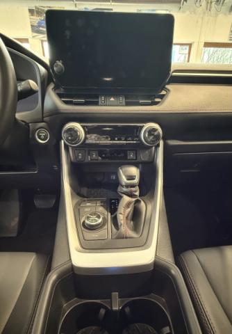 Suzuki Across image 5