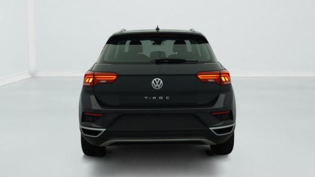 Volkswagen T-Roc image 2