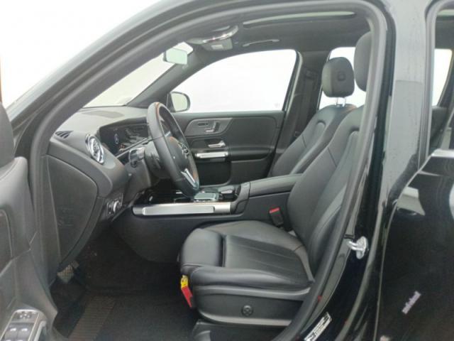 Mercedes Benz Glb image 4