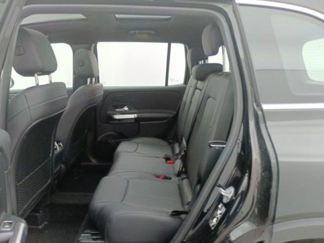 Mercedes Benz Glb image 2