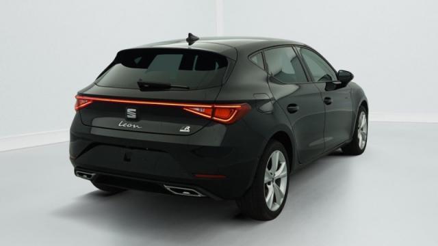 Seat Leon image 1