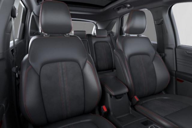 Ford Kuga image 2