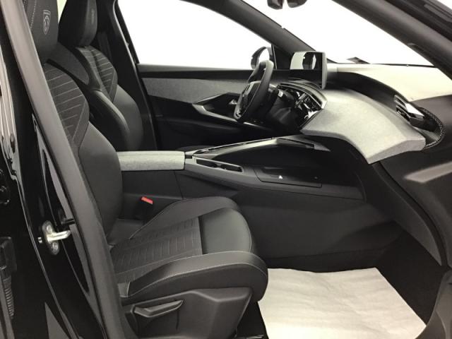 Peugeot 3008 image 2