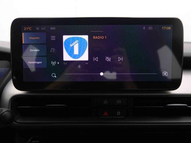 Jeep Avenger image 1