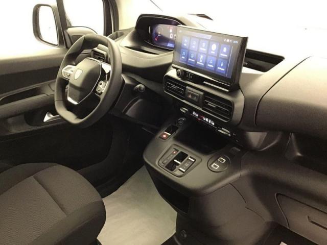 Peugeot Partner image 8