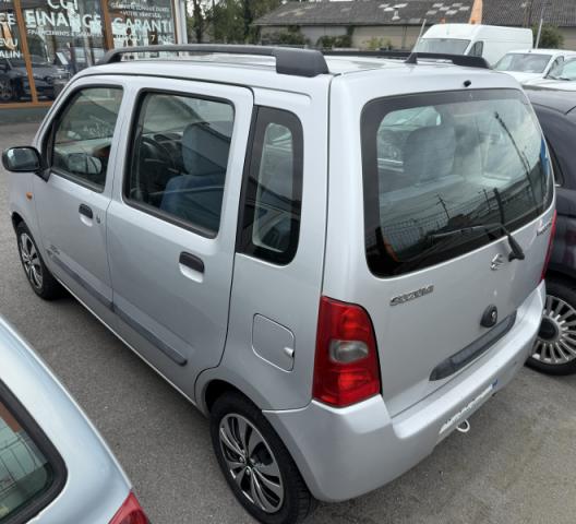 Suzuki Wagon R image 7