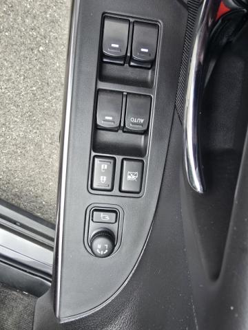 Suzuki S-Cross image 1