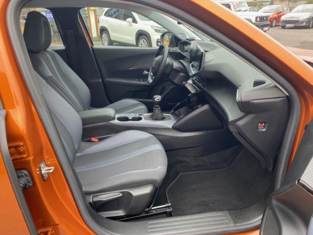 Peugeot 2008 image 8