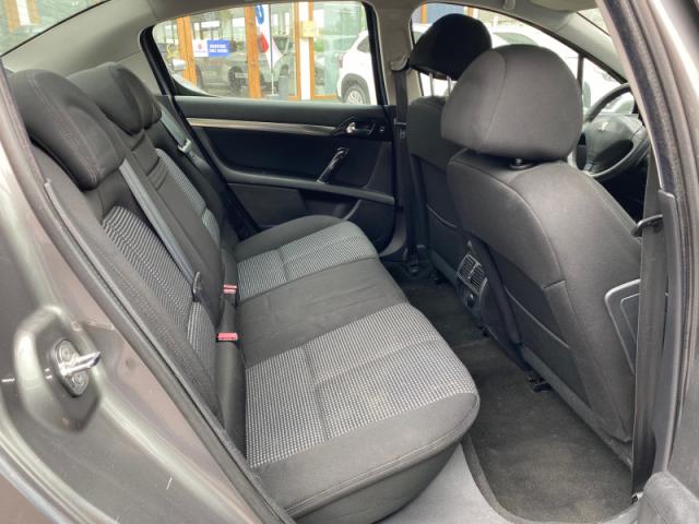 Peugeot 407 image 8