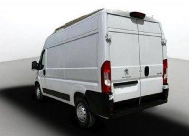 Peugeot Boxer image 2