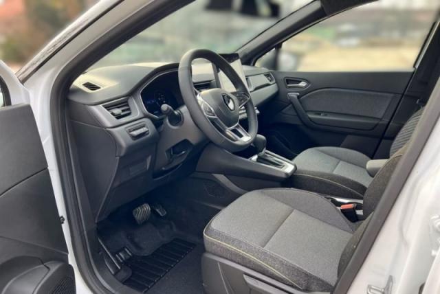 Renault Captur image 2