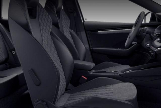 Skoda Octavia image 2