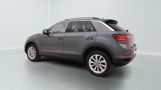 Volkswagen T-Roc image 2