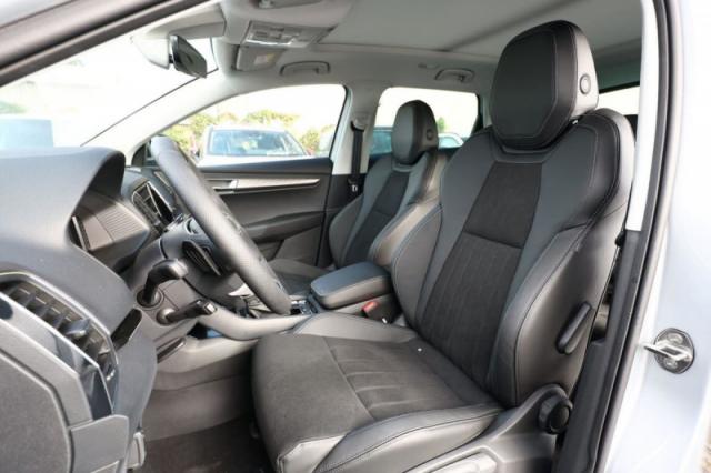 Skoda Karoq image 3