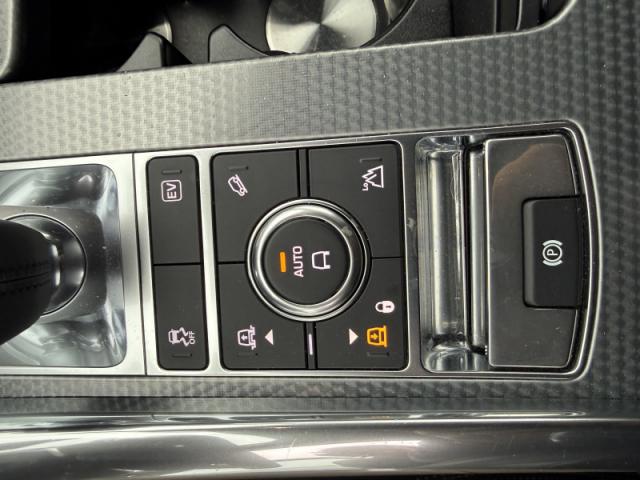 Land Rover Range Rover Sport image 6