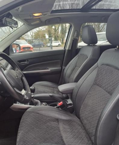 Suzuki Vitara image 3