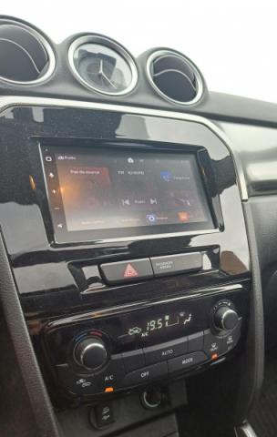 Suzuki Vitara image 2