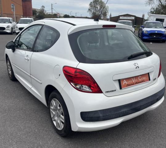 Peugeot 207 image 1