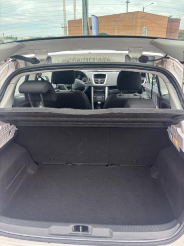 Peugeot 207 image 7