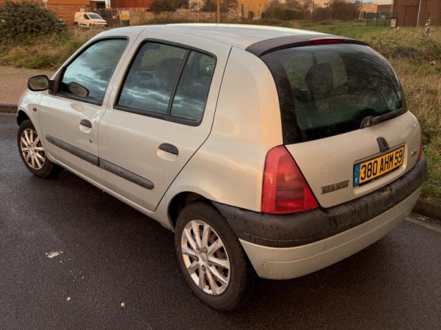 Renault Clio image 1