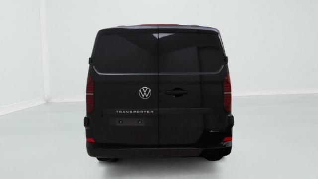 Volkswagen Transporter image 5