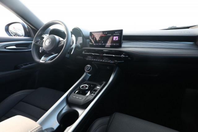 Alfa Romeo Tonale image 8