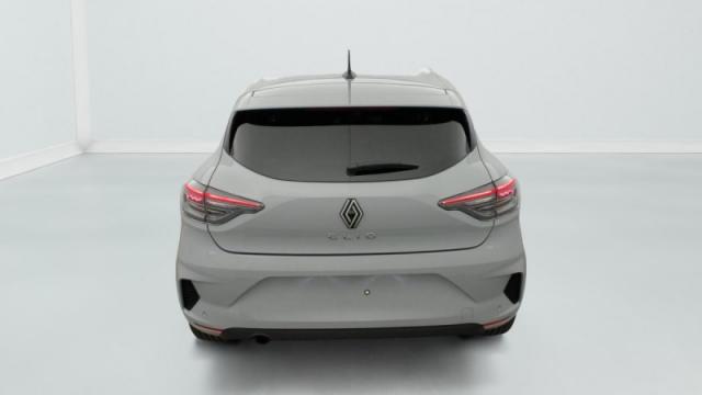 Renault Clio image 2