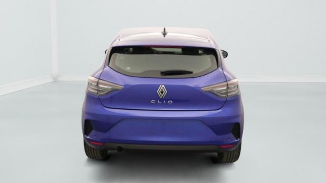 Renault Clio image 2