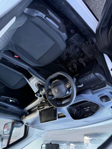 Peugeot Rifter image 9