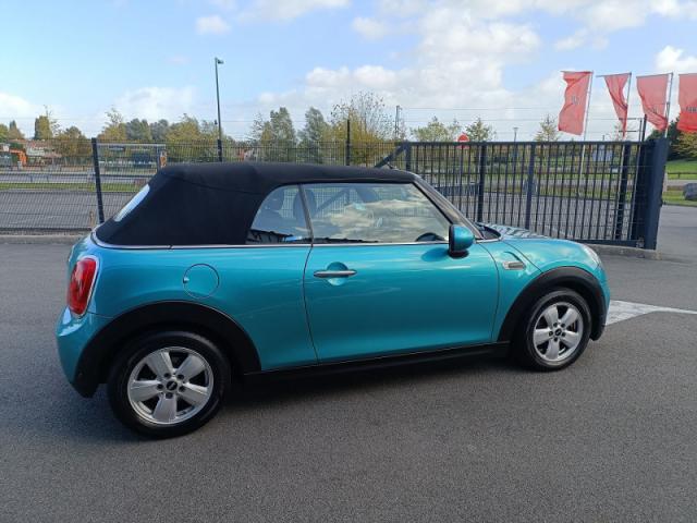 Mini Cabrio image 1