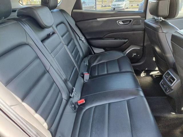 Renault Talisman Estate image 2