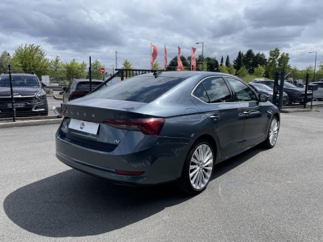 Skoda Octavia image 2