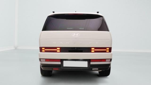 Hyundai Santa Fe image 2