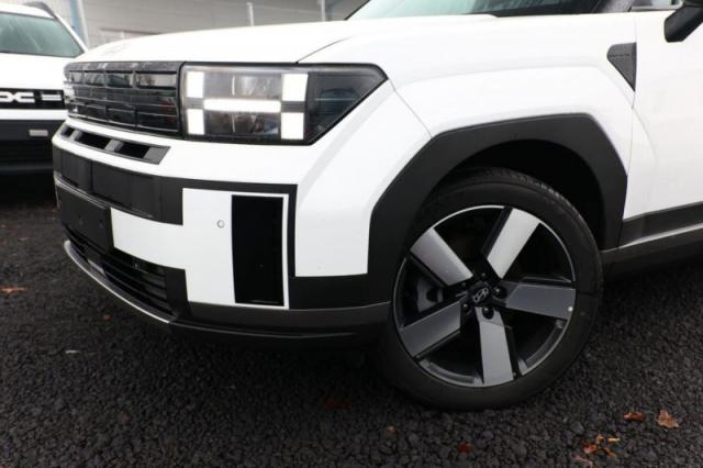 Hyundai Santa Fe image 9