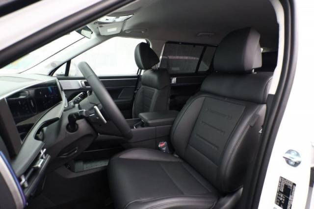 Hyundai Santa Fe image 5
