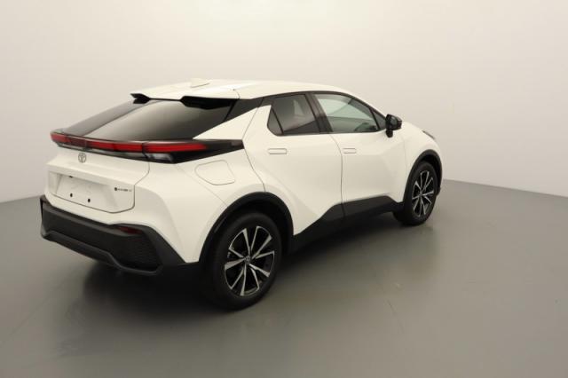 Toyota C-Hr image 1