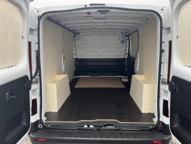 Nissan Primastar image 4