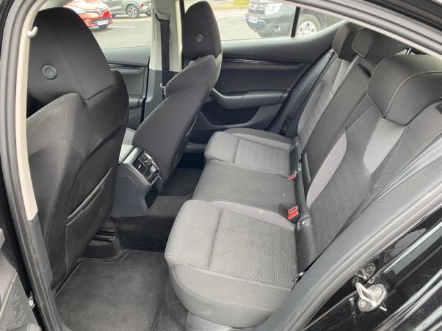 Skoda Octavia image 8