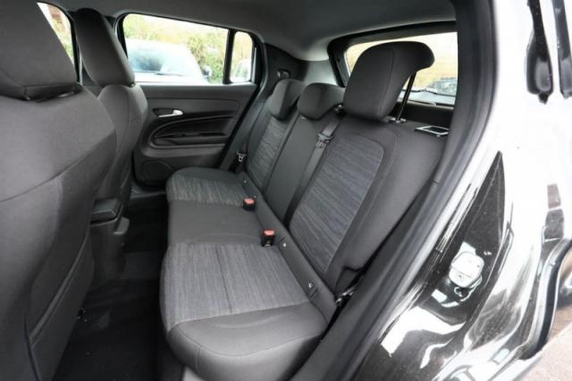 Jeep Avenger image 3