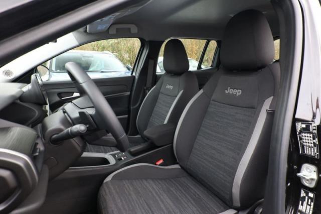 Jeep Avenger image 6