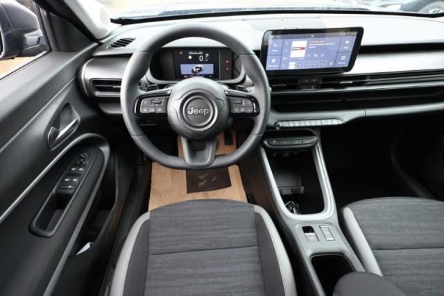 Jeep Avenger image 4