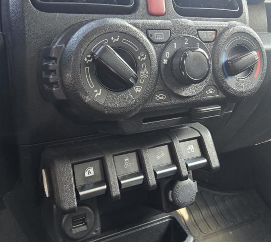 Suzuki Jimny image 4