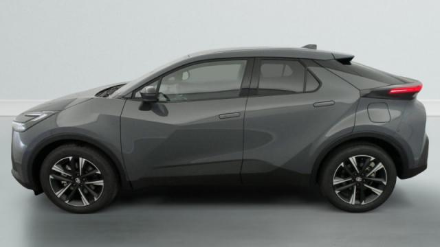 Toyota C-Hr image 9
