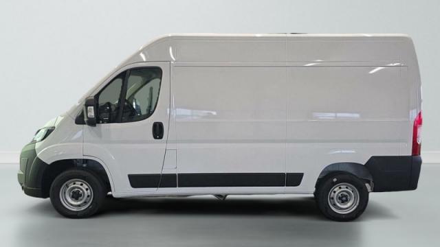 Peugeot Boxer image 1