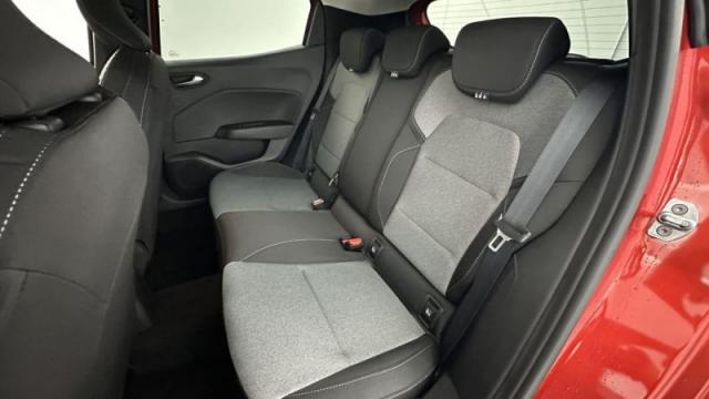 Renault Clio image 9