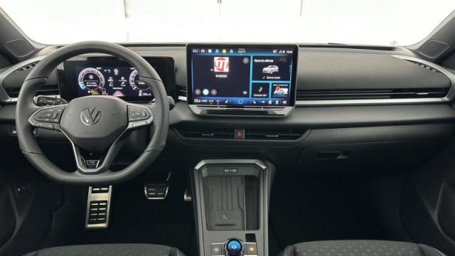 Volkswagen T-Roc image 2