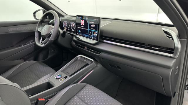 Volkswagen T-Roc image 5