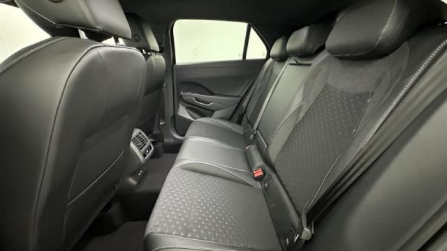 Volkswagen T-Roc image 6